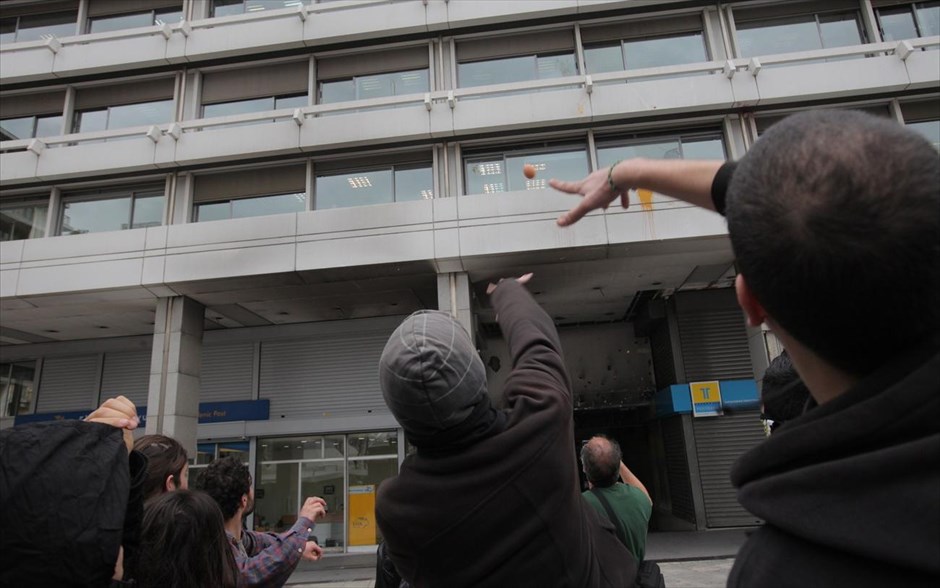 Συλλαλητήριο των φοιτητών για το σχέδιο «Αθηνά» στα Προπύλαια. Συλλαλητήριο των φοιτητών για το σχέδιο «Αθηνά» στα Προπύλαια
