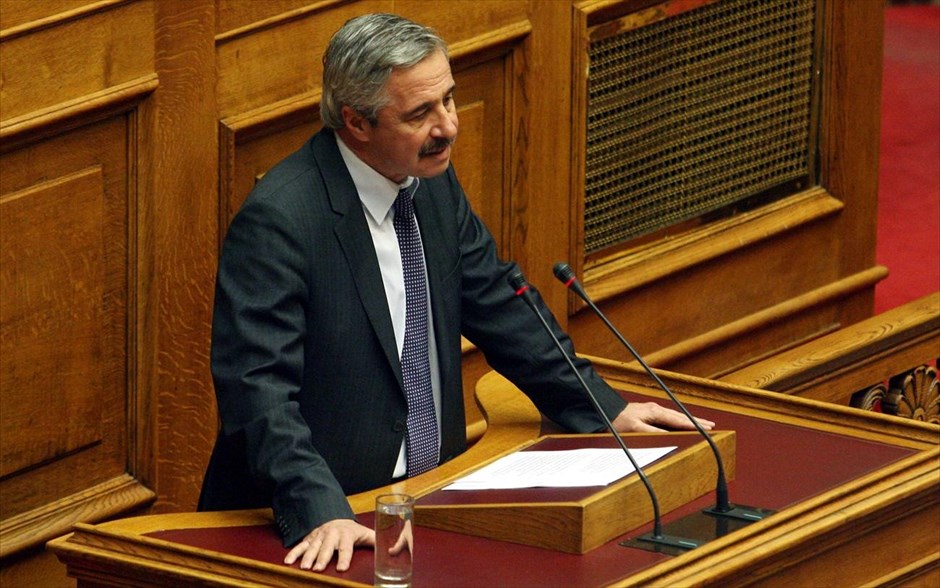 Βουλή - Ο γραμματέας της Κ.Ο. του ΠΑΣΟΚ, Γιάννης Μανιάτης. Υπουργός Περιβάλλοντος: Γιάννης Μανιάτης