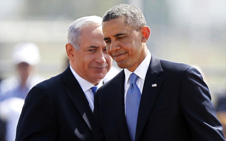 Αφιξη Ομπάμα στο Ισραήλ. Ο αμερικανός πρόεδρος Μπαράκ Ομπάμα και ο ισραηλινός πρωθυπουργός Μπενιαμίν Νετανιάχου κατά τη διάρκεια της τελετής υποδοχής του Ομπάμα στο διεθνές αεροδρόμιο του Τελ Αβίβ. Στην «ακλόνητη δέσμευση» των ΗΠΑ για την ασφάλεια του Ισραήλ αναφέρθηκε ο αμερικανός πρόεδρος στις πρώτες του δηλώσεις μετά την άφιξη του στο αεροδρόμιο του Τελ Αβίβ, κατά την έναρξη της τριήμερης επίσκεψής του στη χώρα αυτή και τα παλαιστινιακά εδάφη.