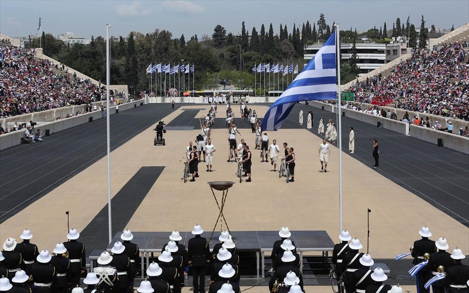 Αναβίωση των πρώτων μεταγενέστερων Ολυμπιακών Αγώνων στην Αθήνα το 1896. 