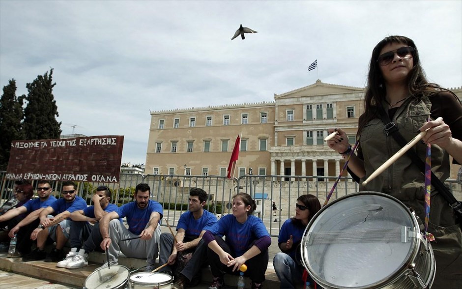 Πορεία εργαζομένων του ΟΚΑΝΑ. Πορεία προς τη Βουλή πραγματοποίησαν οι εργαζόμενοι στον ΟΚΑΝΑ, διαμαρτυρόμενοι για την «απαξίωση του Οργανισμού» και την «εργασιακή τους υποβάθμιση».
&nbsp;