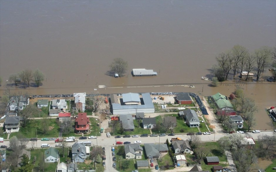 ΗΠΑ: Πλημμύρισε ο ποταμός Μισισιπής #1. Πλημμύρισε ο ποταμός Μισισιπής στο Κλάρκσβιλ του Μιζούρι.