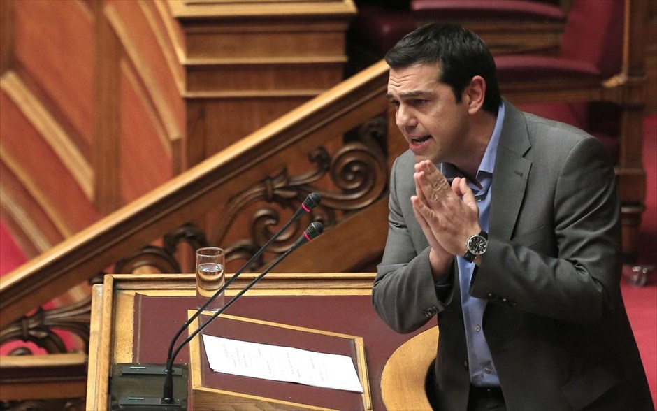Αλ. Τσίπρας: Η κυβέρνηση έχει μετατρέψει την Ελλάδα σε αποικία χρέους . Επίθεση στην κυβέρνηση εξαπέλυσε ο επικεφαλής του ΣΥΡΙΖΑ Αλέξης Τσίπρας κατά την παρέμβασή του στην Ολομέλεια επί του πολυνομοσχεδίου,&nbsp;κατηγορώντας την για καταστροφική πολιτική που έχει μετατρέψει την Ελλάδα σε αποικία χρέους και τους πολίτες της σε νεόπτωχους. Παράλληλα, επιτέθηκε προσωπικά στον πρωθυπουργό κατηγορώντας τον ότι απουσιάζει από τη Βουλή ενώ δεν έρχεται να υπερασπιστεί κρίσιμες επιλογές του, όπως είναι το νομοσχέδιο που σήμερα συζητείται.
