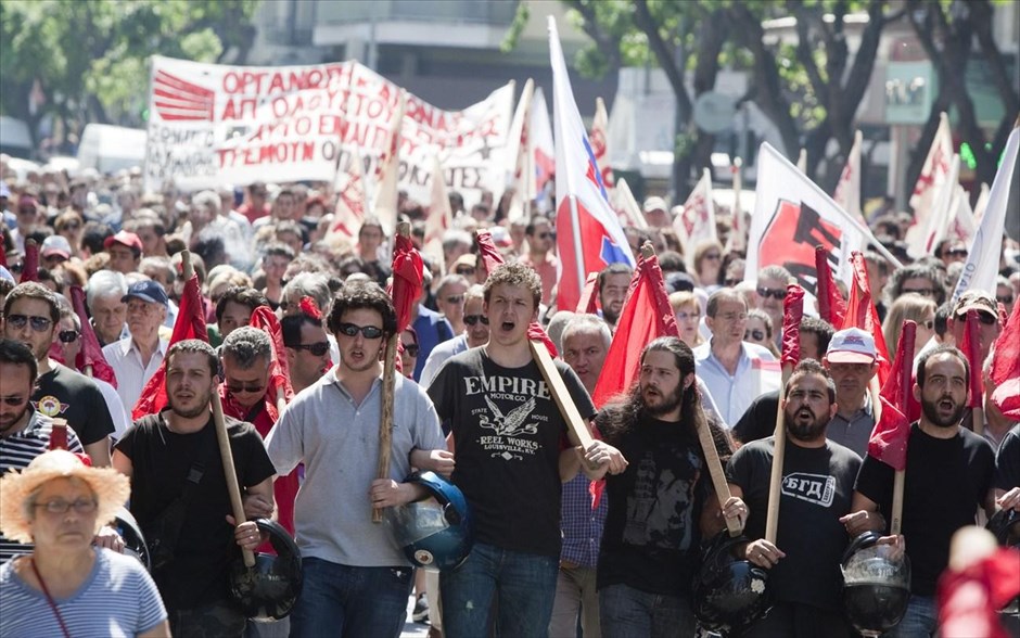 Πρωτομαγιά #26 Θεσσαλονίκη. Πορεία στους δρόμους της Θεσσαλονίκης μελών του ΠΑΜΕ για τον εορτασμό της εργατικής Πρωτομαγιάς.