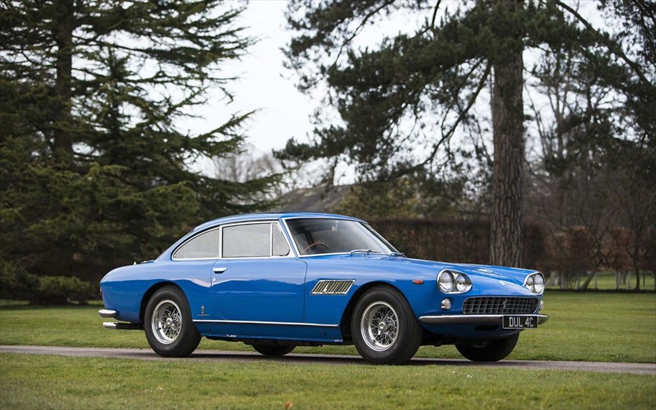 Δημοπρατείται η Ferrari 330 GT του Τζον Λένον. Η Ferrari 330 GT της φωτογραφίας, το πρώτο αυτοκίνητο που απέκτησε το θρυλικό σκαθάρι Τζον Λένον, θα δημοπρατηθεί από τον οίκο Bonham