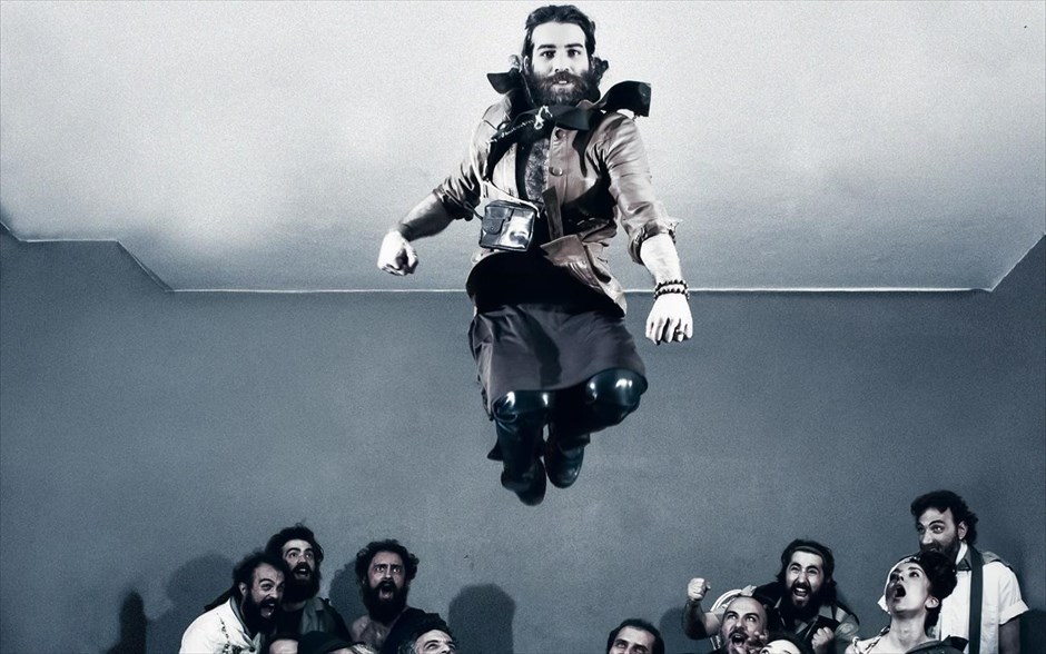 Στάθης Λιβαθινός - festival. Ο Στάθης Λιβαθινός σκηνοθετεί&nbsp; την «Iλιάδα» (παρουσιάζεται πρώτη φορά ολόκληρη) στη βραβευμένη μετάφραση του Δ.Ν. Μαρωνίτη, αναδεικνύοντας μέσα από το περίφημο αρχαίο έπος τη σχέση του σημερινού ανθρώπου με την εμφύλια σύγκρουση [4-8 Ιουνίου, 20:00 Πειραιώς 260, Κτίριο Δ]