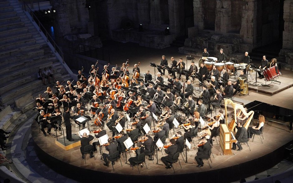 Κρατική Ορχήστρα Αθηνών - festival. Η Κρατική Ορχήστρα Αθηνών και ο καλλιτεχνικός της διευθυντής, Βασίλης Χριστόπουλος ερμηνεύουν το Ρέκβιεμ του Βέρντι (1813-1901) τιμώντας τα 200 χρόνια από τη γέννηση του κορυφαίου Ιταλού συνθέτη. [14 Ιουνίου Ωδείο Ηρώδου Αττικού]