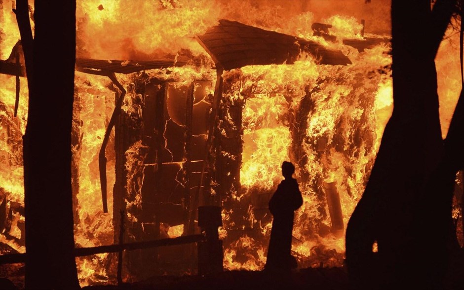 Μαίνεται η πυρκαγιά στην Καλιφόρνια #30. Μία ακόμη κατοικία παραδίδεται στις φλόγες της καταστροφικής πυρκαγιάς στο Εθνικό Πάρκο του Λος Αντζελες.