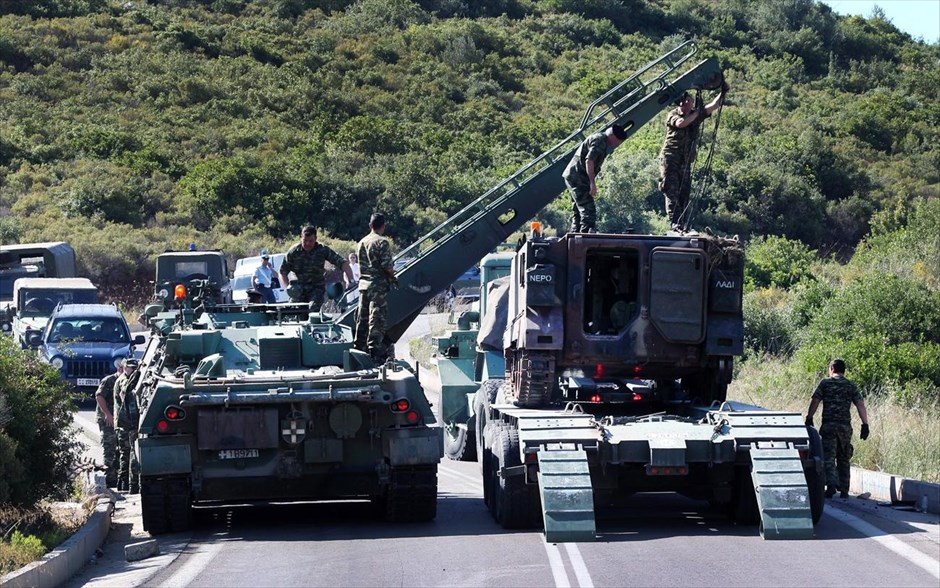 Νεκρός Πεζοναύτης από ανατροπή άρματος μάχης. Θανατηφόρο ατύχημα με άρμα μάχης, σημειώθηκε στις 05:50, στον δρόμο από Συκάμινο προς Ωρωπό. Το τεθωρακισμένο βγήκε από το δρόμο και ανατράπηκε με αποτέλεσμα να χάσει τη ζωή του ένας Πεζοναύτης. Το άρμα μάχης συμμετείχε σε φάλαγγα οχημάτων του 575ου Τάγματος Πεζοναυτών, η οποία εκινείτο με προορισμό το λιμάνι του Ωρωπού, λόγω της συμμετοχής των τμημάτων στην εν εξελίξει διακλαδική άσκηση των Ενόπλων Δυνάμεων.