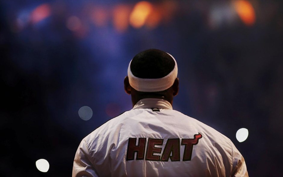 Μπάσκετ-ΝΒΑ (2ος τελικός): Μαϊάμι-Σαν Αντόνιο 103-84. Στον δεύτερο τελικό του ΝΒΑ, που διεξήχθη στο Μαϊάμι, οι Χιτ συνέτριψαν τους Σαν Αντόνιο Σπερς με 103-84 και ισοφάρισαν σε 1-1 νίκες την σειρά. Ο τίτλος θα κριθεί στις τέσσερις νίκες.