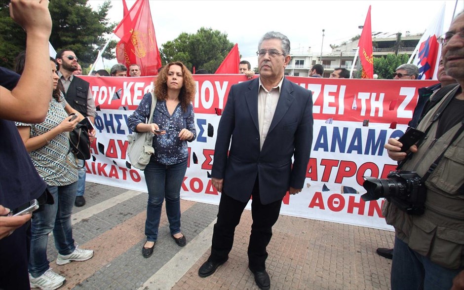 Συγκέντρωση του ΠΑΜΕ στην πλατεία Αγίας Παρασκευής. Συγκέντρωση του ΠΑΜΕ στην πλατεία Αγίας Παρασκευής.