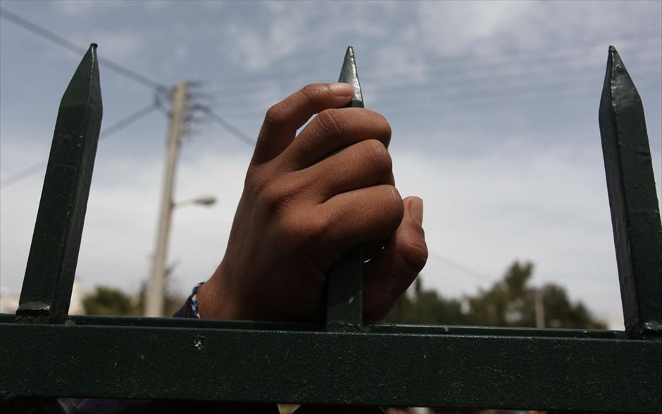  Παγκόσμια Ημέρα Προσφύγων . Η Παγκόσμια Ημέρα Προσφύγων (20 Ιουνίου) επικεντρώνεται στα προβλήματα των περίπου 45 εκατομμυρίων ανθρώπων σε όλο τον κόσμο που αναγκάζονται να εγκαταλείψουν τα σπίτια τους. Σύμφωνα με την UNICEF, κάθε λεπτό, 8 άνθρωποι εγκαταλείπουν τις εστίες τους για να γλυτώσουν από πόλεμο, διώξεις ή φυσικές καταστροφές.