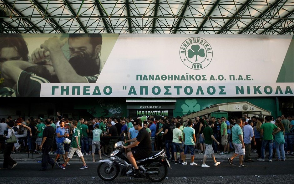 Επιστροφή του Παναθηναικου στην ιστορική του εδρα στο γήπεδο «Απόστολος Νικολαίδης». Επέστρεψε ο Παναθηναϊκός στην ιστορική του εδρα στο γήπεδο «Απόστολος Νικολαίδης», στον πρώτο φιλικό αγώνα με την Λάτσιο, ενώπιον περίπου 10.000 θεατών.