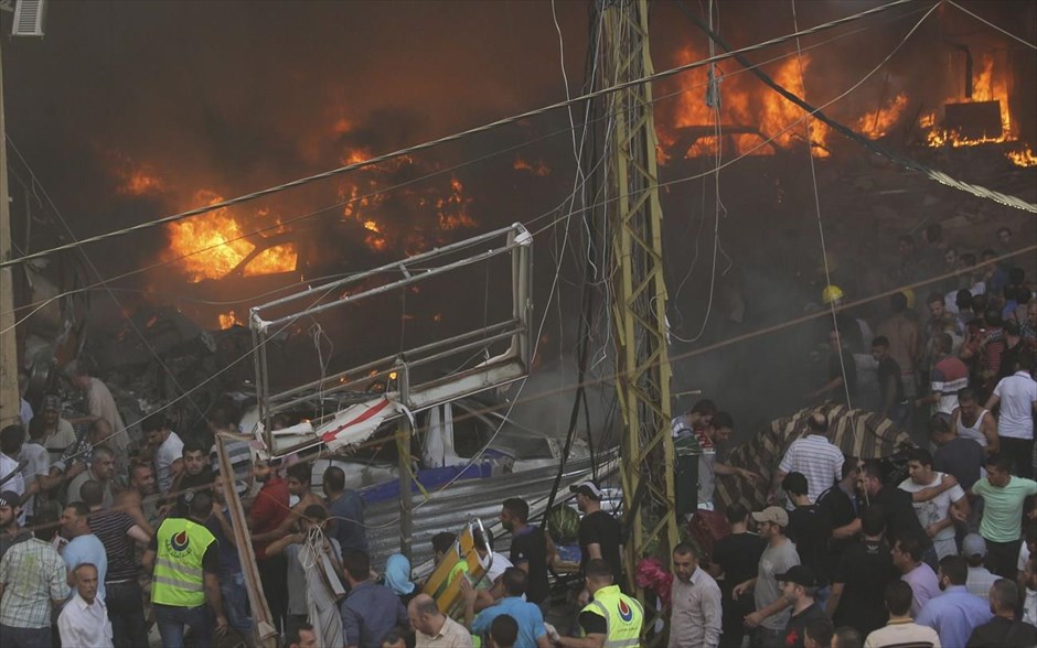 Αιματηρή έκρηξη στη Βηρυτό. Τουλάχιστον επτά άνθρωποι σκοτώθηκαν και 11 τραυματίστηκαν από την έκρηξη που συγκλόνισε μια περιοχή όπου βρίσκεται ένα κτιριακό συγκρότημα το οποίο χρησιμοποιεί η ένοπλη οργάνωση Χεζμπολάχ του Λιβάνου στο νότιο τμήμα της Βηρυτού. Σύμφωνα με αυτόπτη μάρτυρα τουλάχιστον πέντε κτήρια υπέστησαν τεράστιες ζημιές, ενώ πολλά αυτοκίνητα τα οποία βρίσκονταν στην περιοχή καταστράφηκαν.