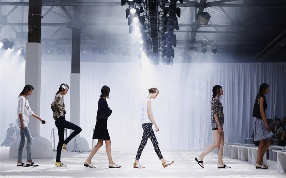 Εβδομάδα Μόδας στη Νέα Υόρκη - 3.1 Phillip Lim . Μοντέλα παρουσιάζουν δημιουργίες από την συλλογή 3.1 Phillip Lim Ανοιξη/Καλοκαίρι 2014, στην Εβδομάδα Μόδας της Νέας Υόρκης.
