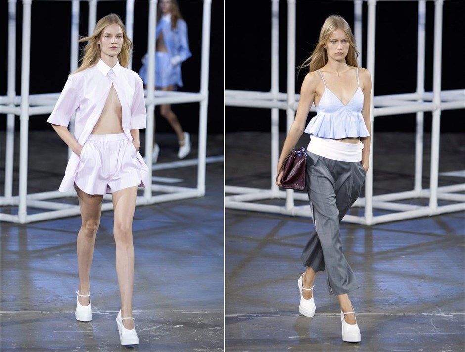 Εβδομάδα Μόδας στη Νέα Υόρκη - Alexander Wang. Μοντέλα παρουσιάζουν δημιουργίες του σχεδιαστή Alexander Wang Ανοιξη/Καλοκαίρι 2014, στην Εβδομάδα Μόδας της Νέας Υόρκης.