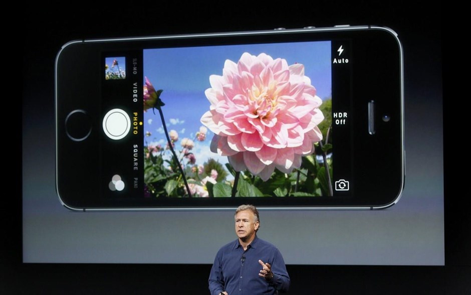 iPhone 5S. Ο Σίλερ μιλά για την κάμερα του iPhone 5S.