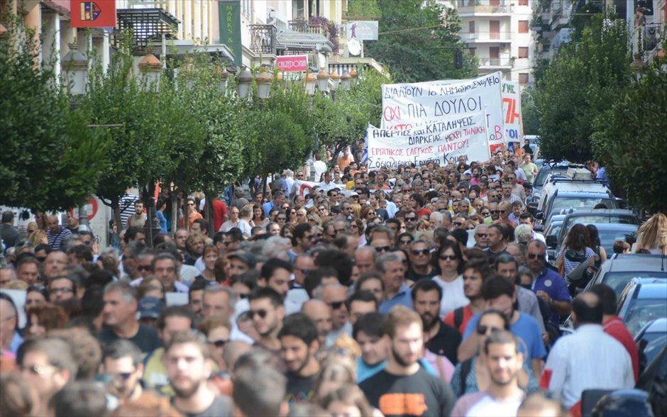 Πορεία ΑΔΕΔΥ στην Πάτρα. Απεργιακή συγκέντρωση της ΑΔΕΔΥ στην Πάτρα.