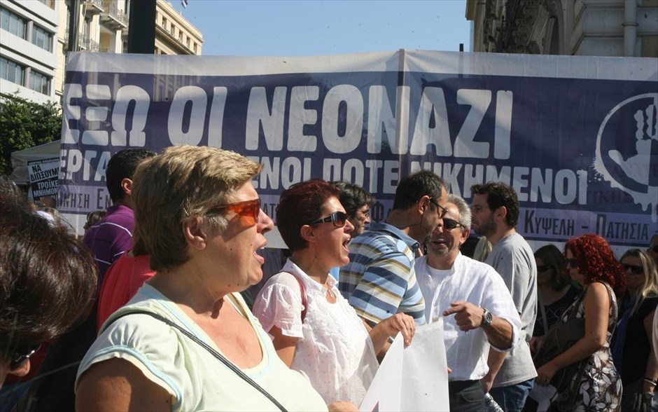 Απεργιακές συγκεντρώσεις στο Σύνταγμα. Χιλάδες εργαζόμενοι στο δημόσιο διαδήλωσαν σήμερα ενάντια στη διαθεσιμότητα, ανταποκρινόμενοι στο απεργιακό κάλεσμα της ΑΔΕΔΥ, που έχει κηρύξει 48ωρη απεργία για σήμερα και αύριο.