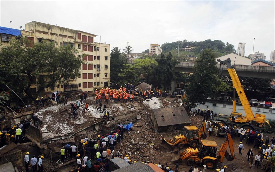 Ινδία: Κατάρρευση πενταώροφου κτηρίου. 
