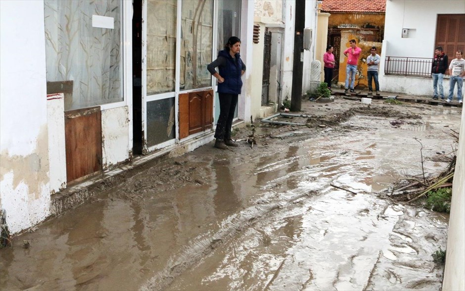 Ρόδος - Ισχυρή βροχόπτωση - Καταστροφές - Κακοκαιρία. Σάββατο 23 Νοεμβρίου 2013.