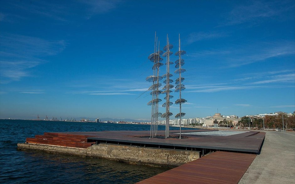 Θεσσαλονίκη: Βόλτα στη νέα παραλία . 