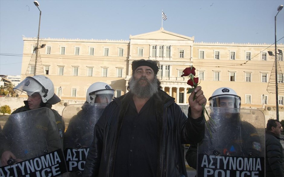 Αγρότες - Βουλή - Σύνταγμα. 