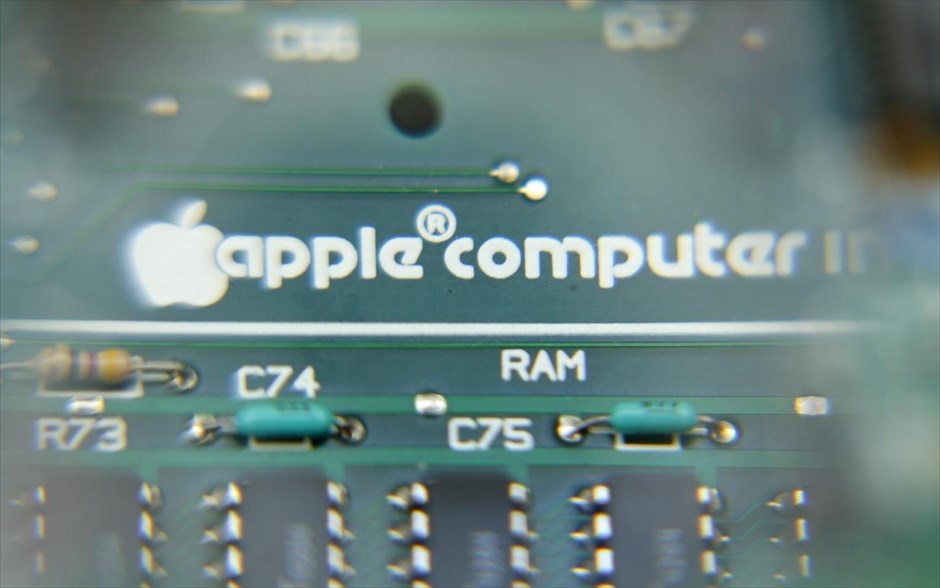30 χρόνια Macintosh . Πλακέτα υπολογιστή Macintosh SE.