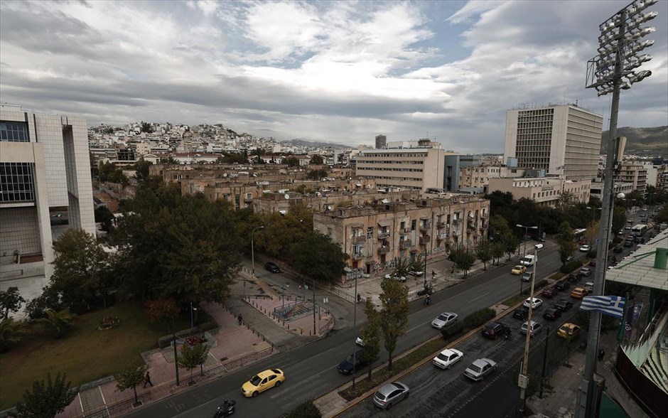 Τα «Προσφυγικά» της λεωφόρου Αλεξάνδρας. Τα «Προσφυγικά», το ιστορικό συγκρότημα κατοικιών οικοδομήθηκε τη δεκαετία του 1930 για να στεγάσει του πρόσφυγες της Μικρασιατικής Καταστροφής.