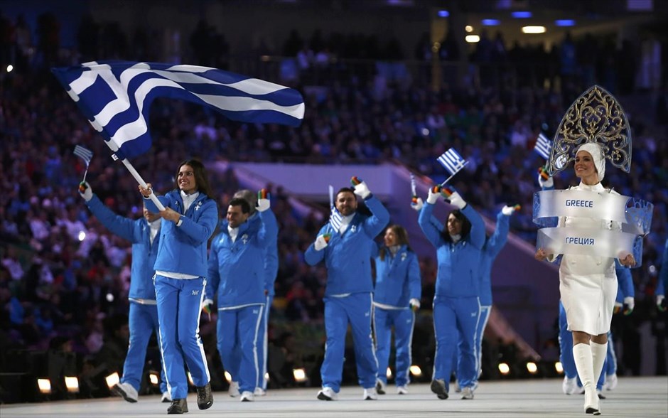 Η ελληνική αποστολή στο Σότσι. Η Ελληνική αποστολή με σημαιοφόρο την Παναγιώτα Τσακίρη, κατά την τελετή έναρξης των χειμερινών Ολυμπιακών Αγώνων στο Σότσι.