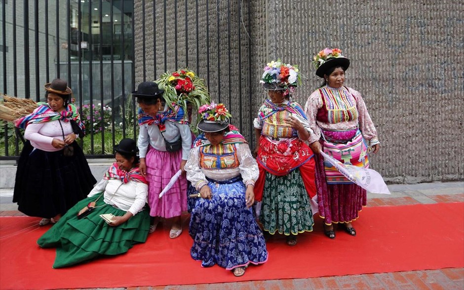 Ημέρα της Γυναίκας - Γυναίκες από όλο τον κόσμο - Περού. Περουβιανές γυναίκες με παραδοσιακές στολές των Άνδεων, συμμετέχουν σε μία εκδήλωση για την Παγκόσμια Ημέρα της Γυναίκας στη Λίμα.