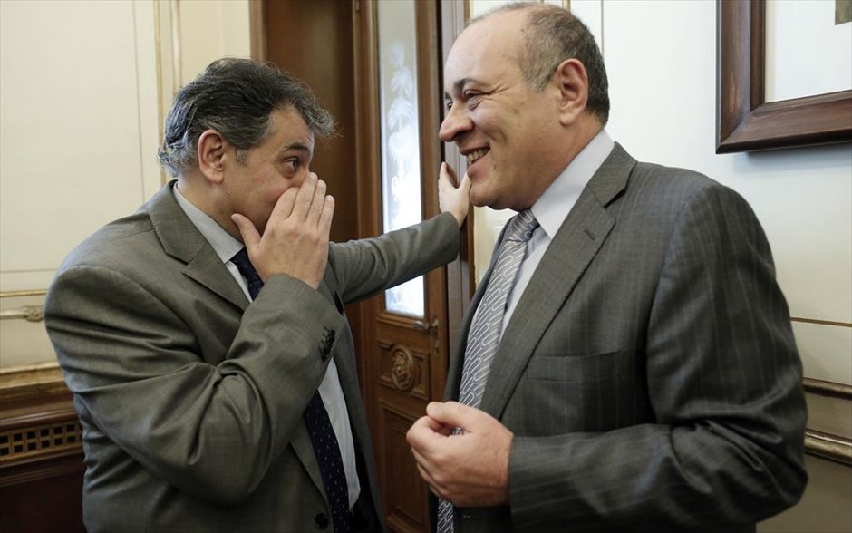 Σε καλό κλίμα η πρώτη συνάντηση ΓΣΕΕ - Εργοδοτών. Ο πρόεδρος του ΣΕΒ Δημήτρης Δασκαλόπουλος με τον πρόεδρο της ΕΣΕΕ Βασίλη Κορκίδη στη συνάντηση για την υπογραφή μιας Νέας Εθνικής Γενικής Συλλογικής Σύμβασης Εργασίας. Η συνάντηση - διαπραγμάτευση της ΓΣΕΕ με τις εργοδοτικές οργανώσεις πραγματοποιείται στα γραφεία της Συνομοσπονδίας.