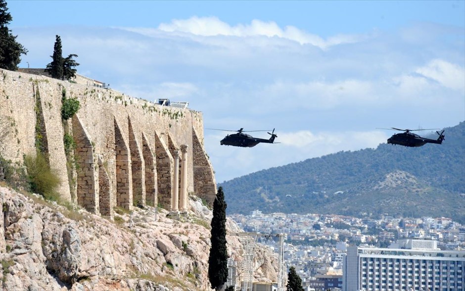 Στρατιωτική παρέλαση 25ης Μαρτίου 2014. 