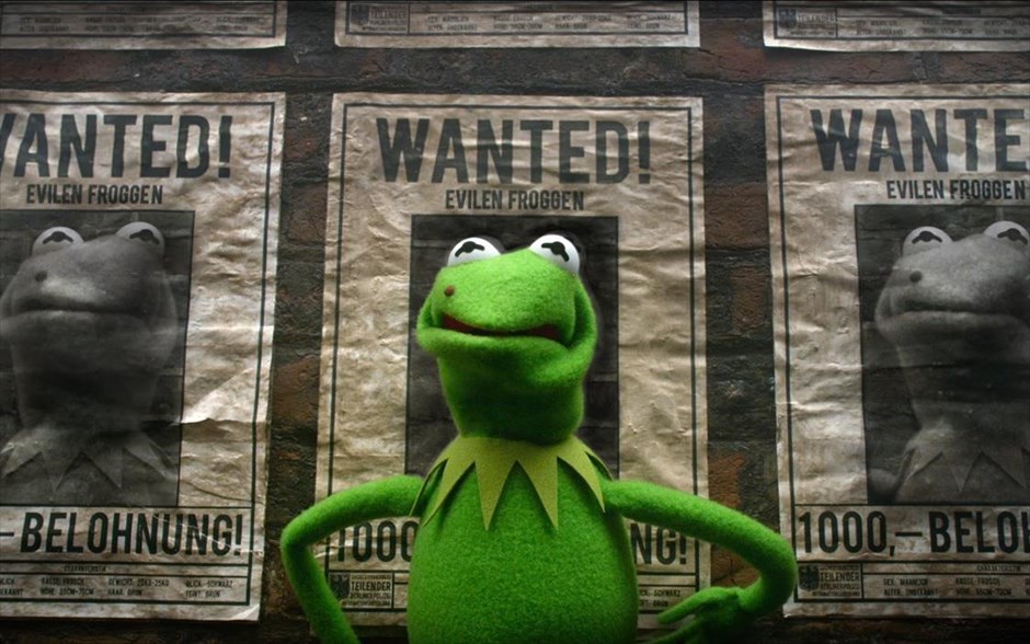 «Τα Muppets καταζητούνται». Μετά την επιτυχία της πρώτης ταινίας του 2011 που κέρδισε το Όσκαρ καλύτερου τραγουδιού (Man or Muppet), οι ξεκαρδιστικοί ήρωες επιστρέφουν δριμύτεροι στην κωμωδία «Τα Muppets καταζητούνται».