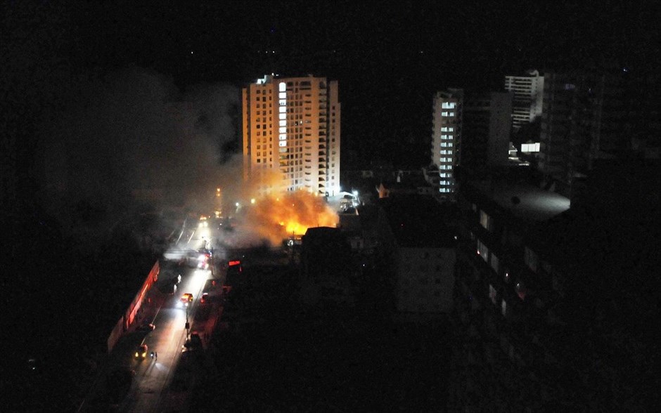 Χιλή - σεισμός. Πυρκαγιά ξέσπασε στην πόλη Ικίκε μετά τον σεισμό.