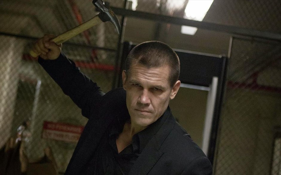 Oldboy. Το αξεπέραστο συγκλονιστικό αριστούργημα του Κορεάτη Τσαν Γουκ Παρκ, Oldboy, ενέπνευσε τον - δύο φορές υποψήφιο για Όσκαρ -Αφροαμερικανό ακτιβιστή σκηνοθέτη Σπάικ Λι, ο οποίος προχώρησε στη νέα κινηματογραφική μεταφορά του εκδικητικού αυτού δράματος.