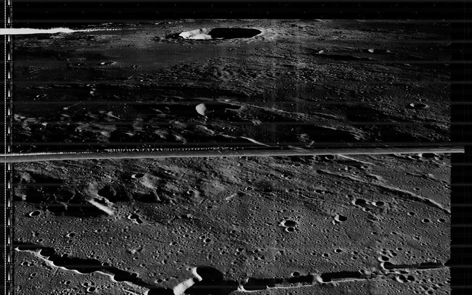 5- Χάκερς διασώζουν φωτογραφίες της Σελήνης από το αρχείο της NASA. 