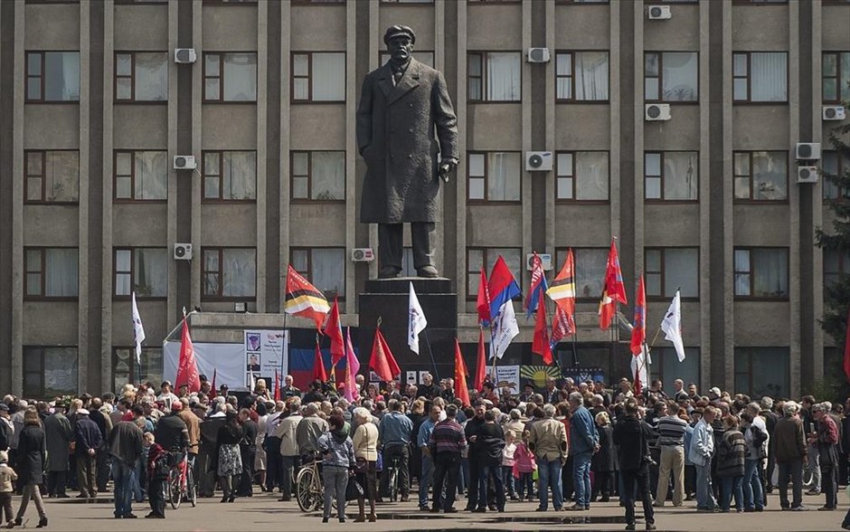 Συλλαλητήρια για την εργατική Πρωτομαγιά ανά τον κόσμο . Σλαβιάνσκ, Ουκρανία.