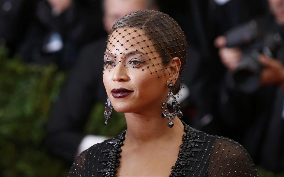 Λαμπερές παρουσίες στο Met Gala στη Νέα Υόρκη. Μπιγιονσέ.