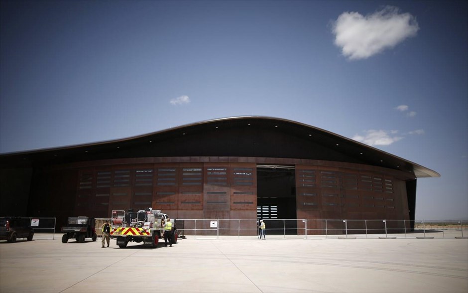 Spaceport America - Η πρώτη εμπορική διαστημική βάση. Υπόστεγο της διαστημικής βάσης Spaceport America.