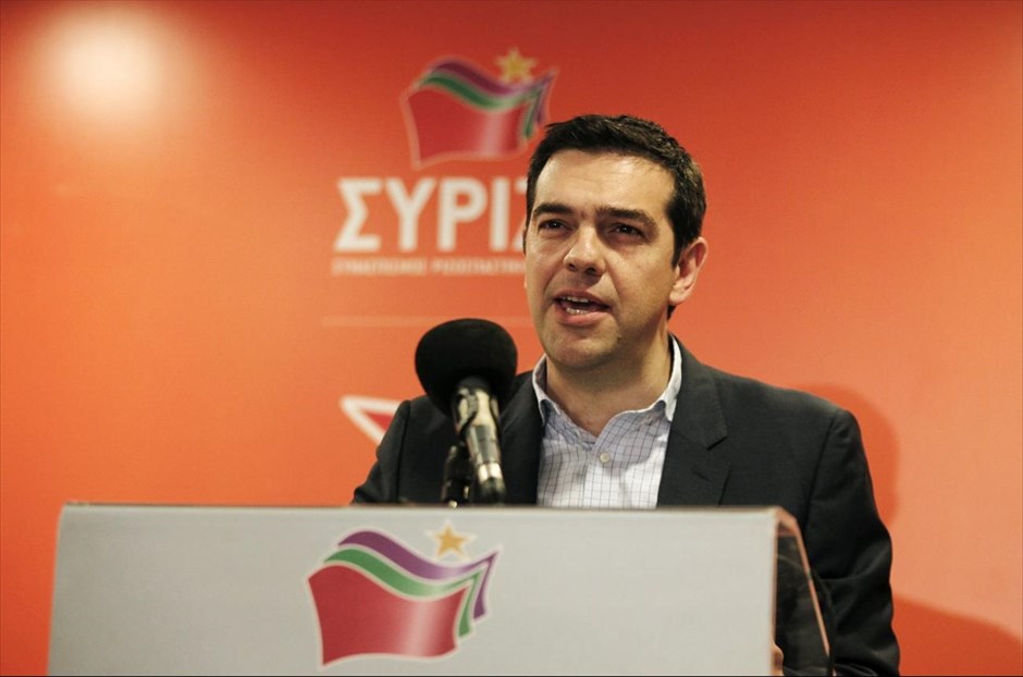 Προσφυγή στις κάλπες το συντομότερο ζήτησε ο Αλέξης Τσίπρας. Ο πρόεδρος του ΣΥΡΙΖΑ Αλέξης Τσίπρας κάνει δηλώσεις για το αποτέλεσμα του β