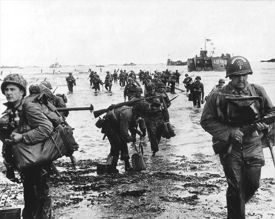 Οι μνήμες και το παρόν της απόβασης της Νορμανδίας. Απόβαση αμερικανικών στρατευμάτων στην παραλία Όμαχα, 6 Ιουνίου 1944.