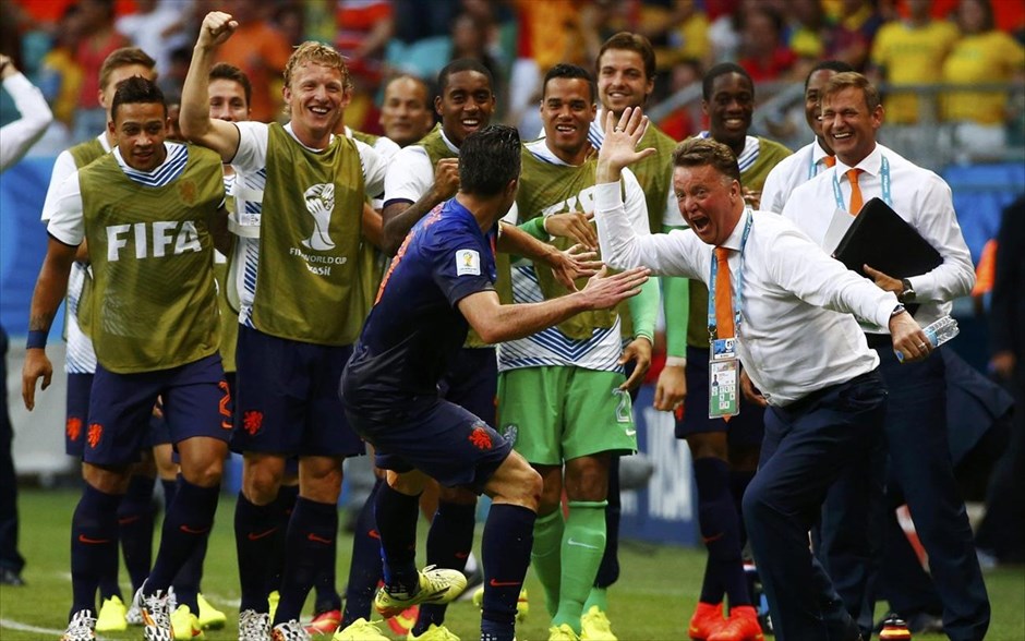 Ισπανία - Ολλανδία. Ο Φαν Πέρσι πανηγυρίζει για το γκολ που σημείωσε.