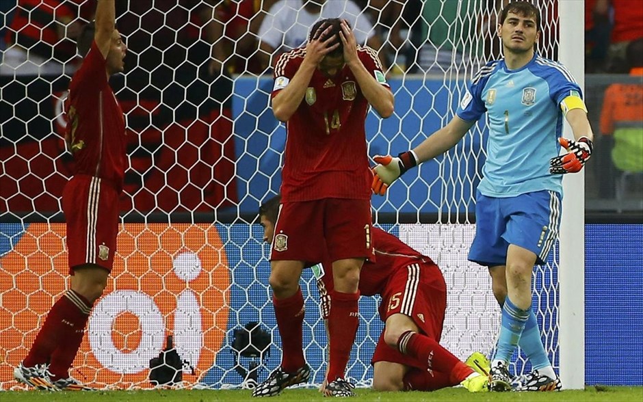 Ισπανία - Χιλή. Η αντίδραση των Ισπανών μετά το γκολ του Βάργκας.