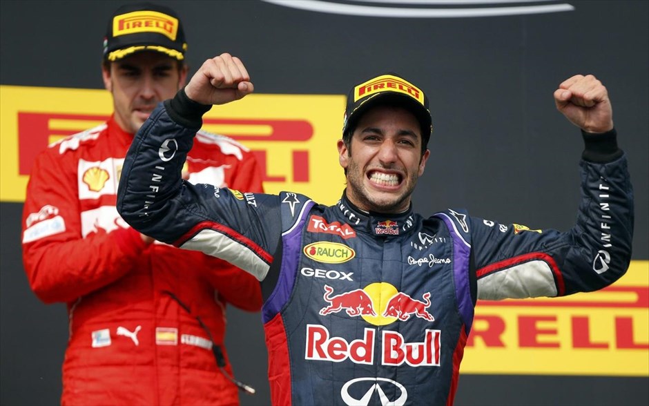 Formula 1:  Ο Ντανιέλ Ρικιάρντο θιάμβευσε στο γκραν πρι της Ουγγαρίας. Την κυριαρχία της Μερτσέντες «έσπασε» ο Ντανιέλ Ρικιάρντο, ο οποίος με εξαιρετική στρατηγική ήταν ο μεγάλος νικητής στο γκραν πρι της Ουγγαρίας, 11ο αγώνα του παγκοσμίου πρωταθλήματος. Ο Αυστραλός πιλότος πανηγύρισε την 2η νίκη στην καριέρα του. Είχε καλύτερη στρατηγική στα πιτ στοπ και με την τύχη να είναι με το μέρος του, άφησε πίσω του τον Ισπανό οδηγό Φερνάντο Αλόνσο (καλύτερος τερματισμός από την έναρξη της περιόδου) και το Βρετανό πρώην παγκόσμιο πρωταθλητή Λιούις Χάμιλτον.
