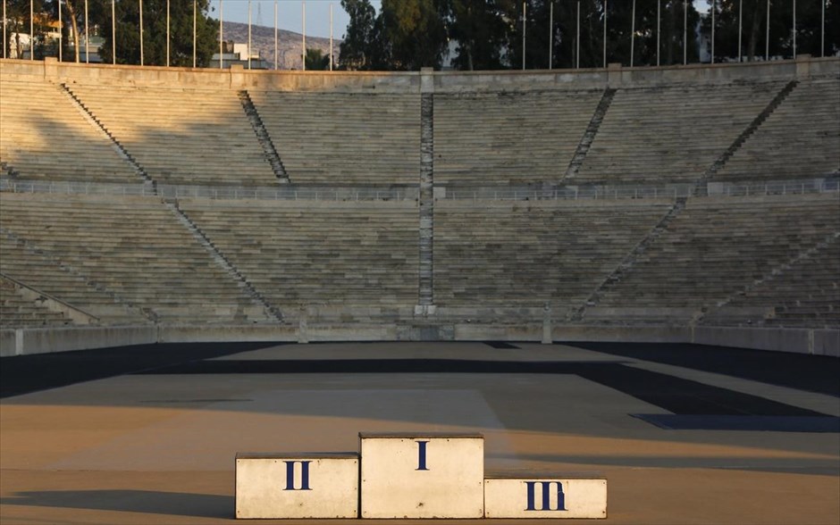 Ολυμπιακοί Αγώνες 2004 - 10 χρόνια μετά. Βάθρο στο μαρμάρινο Παναθηναϊκό Στάδιο στην Αθήνα.