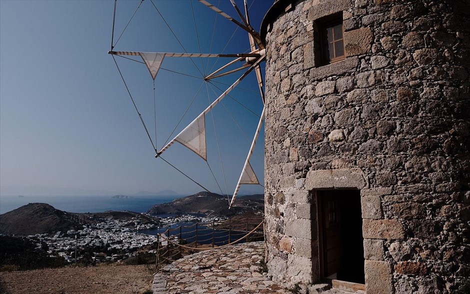 Οι ανεμόμυλοι στη Χώρα της Πάτμου. Στιγμιότυπο από τη Χώρα της Πάτμου.