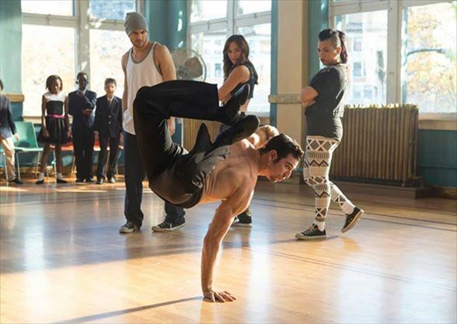 Οι ταινίες της εβδομάδας - «Step up: All in». «Step up: All in»: Με μοναδικά εντυπωσιακές χορογραφίες, στις οποίες αξίζει να σημειωθεί ότι δεν έχουν χρησιμοποιηθεί ειδικά εφέ στον υπολογιστή ή τρικ στα ακροβατικά, η πέμπτη συνέχεια της σειράς ταινιών «Step up», που προβάλλεται και σε τρισδιάστατη έκδοση, εκτυλίσσεται στο λαμπερό Λας Βέγκας.