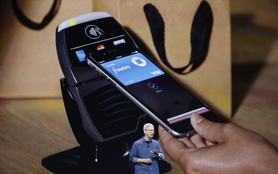 Η παρουσίαση του νέου iPhone 6 - Apple Pay. Η υπηρεσία mobile wallet Apple Pay, αποτελεί ένα από τα μεγάλα «στοιχήματα» της εταιρείας.