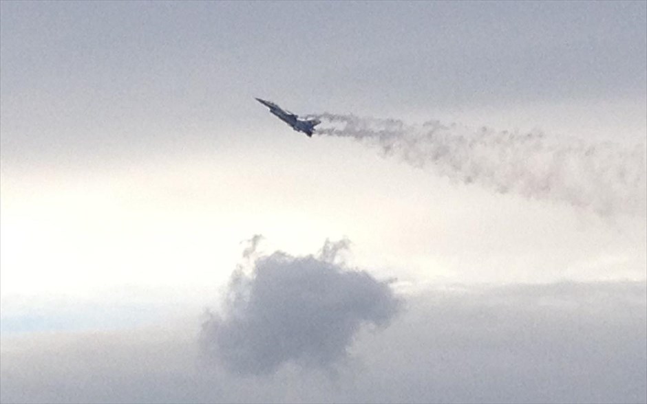 Athens Flying Week: Ξεκίνησε στο Π. Φάληρο το υπερθέαμα στον αέρα. 